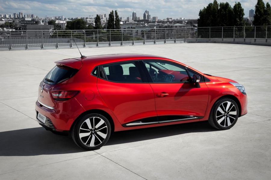  Renault Clio 2013 года  (фото 43 из 90)